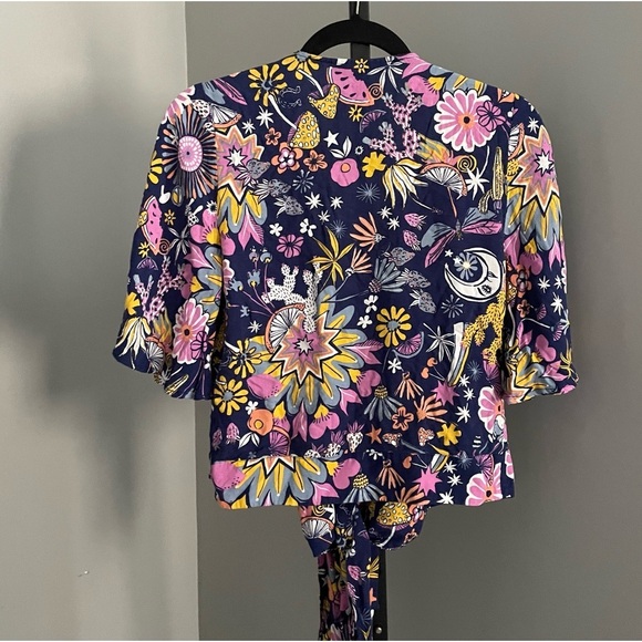 Modcloth Mushroom Butterfly Whimsical Print Wrap Shirt Size Medium - Picture 3 of 5